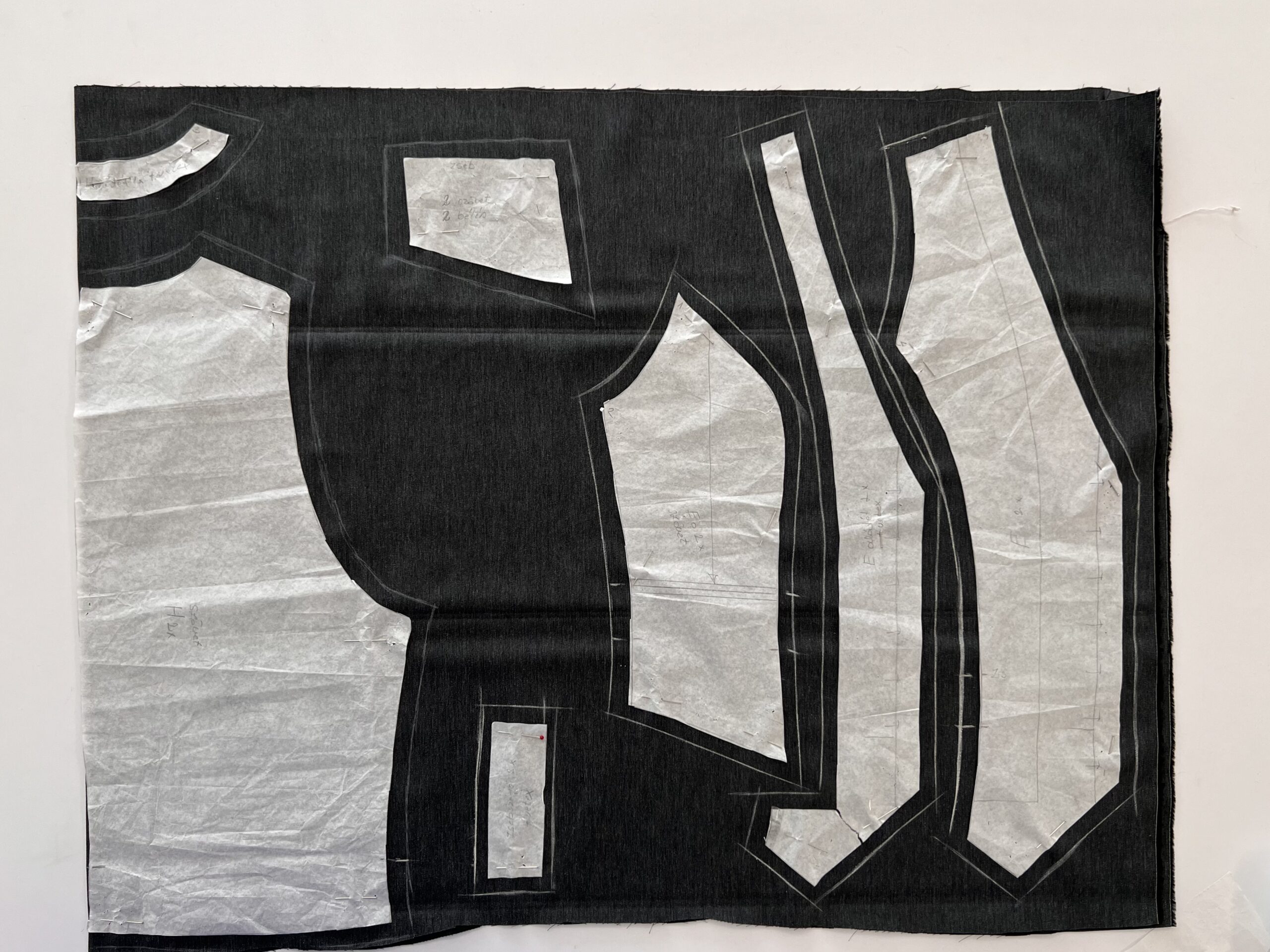 pilisialkotostudio_szabas_varras